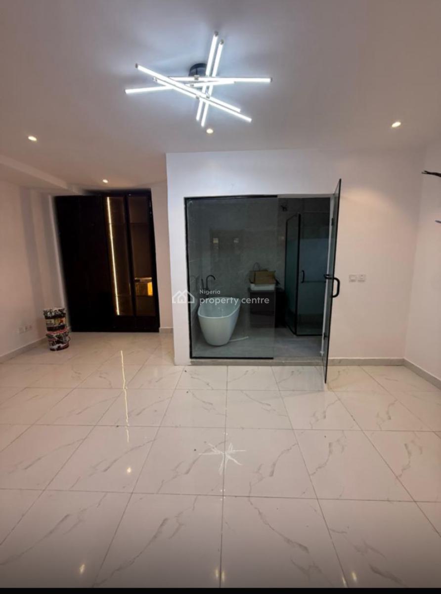 1 Bedroom Lekki Phase1, Lekki Phase1, Lekki Phase 1, Lekki, Lagos, Mini Flat (room and Parlour) for Sale