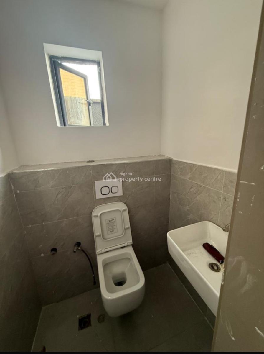 1 Bedroom Lekki Phase1, Lekki Phase1, Lekki Phase 1, Lekki, Lagos, Mini Flat (room and Parlour) for Sale