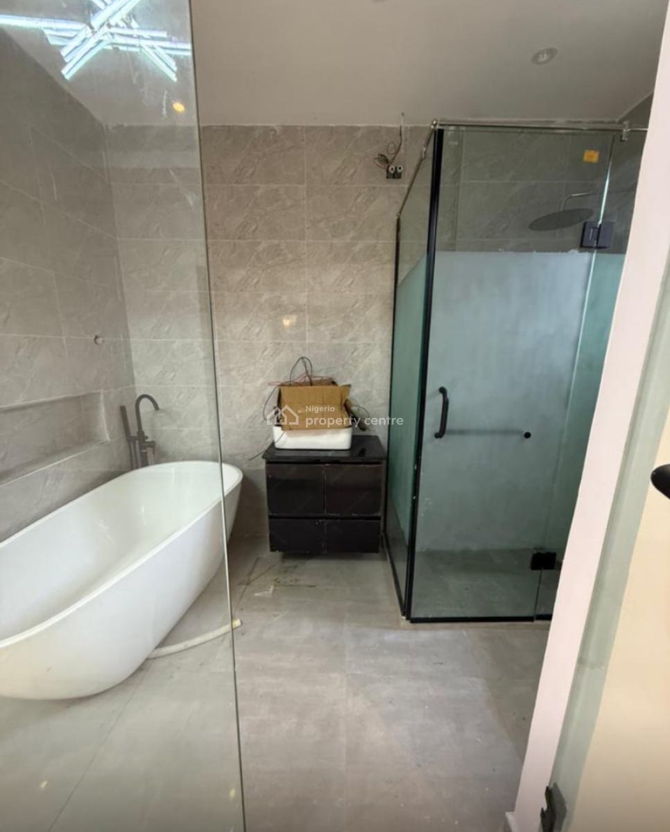 1 Bedroom Lekki Phase1, Lekki Phase1, Lekki Phase 1, Lekki, Lagos, Mini Flat (room and Parlour) for Sale