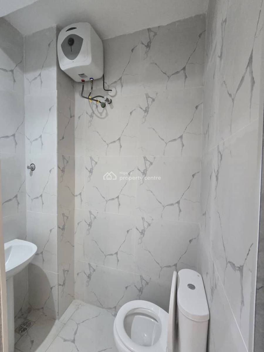 4 Bedroom Semidetached Duplex in a Secured Estate, Lekki Phase 1, Lekki, Lagos, Semi-detached Duplex for Rent