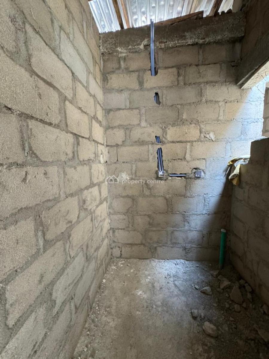 Well Secured Estate 3 Bedroom Semi-detached Duplex, Hi-life Estate, Ogombo, Ajah, Lagos, Semi-detached Duplex for Sale