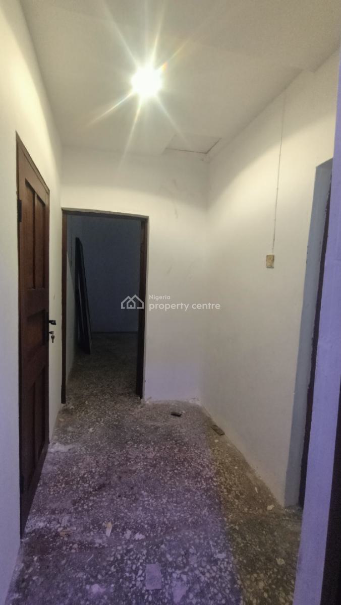 Renovated 3bedroom Flat with Pop, Ojokoro Newtown Agric Ikorodu Lagos, Agric, Ikorodu, Lagos, Flat / Apartment for Rent