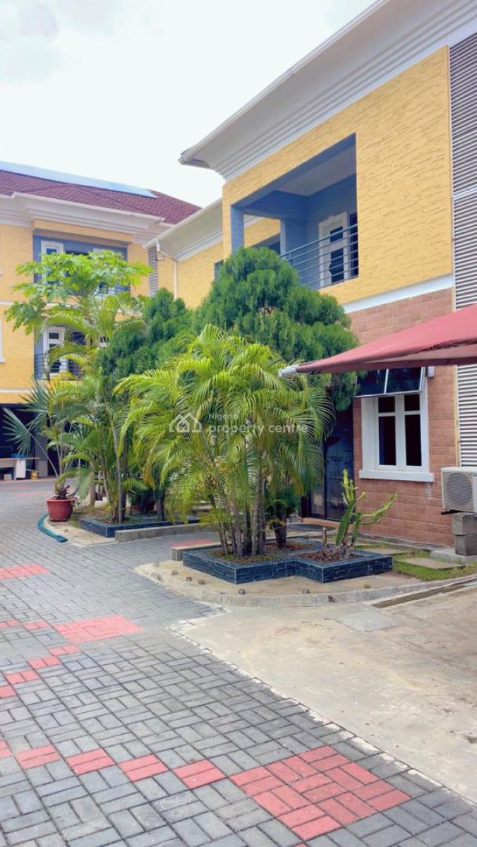 Brand New and Serviced 3bedroom Apartments, Badore Road, Ajah, Ajah, Lagos, Flat / Apartment for Rent