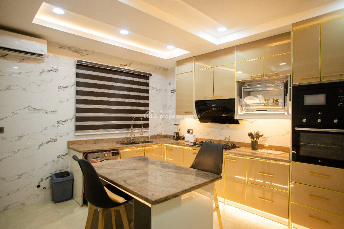 Luxurious 3 Bedroom Apartment, Opposite Lagos Service Club, Ikeja Gra, Ikeja, Lagos, Flat / Apartment Short Let