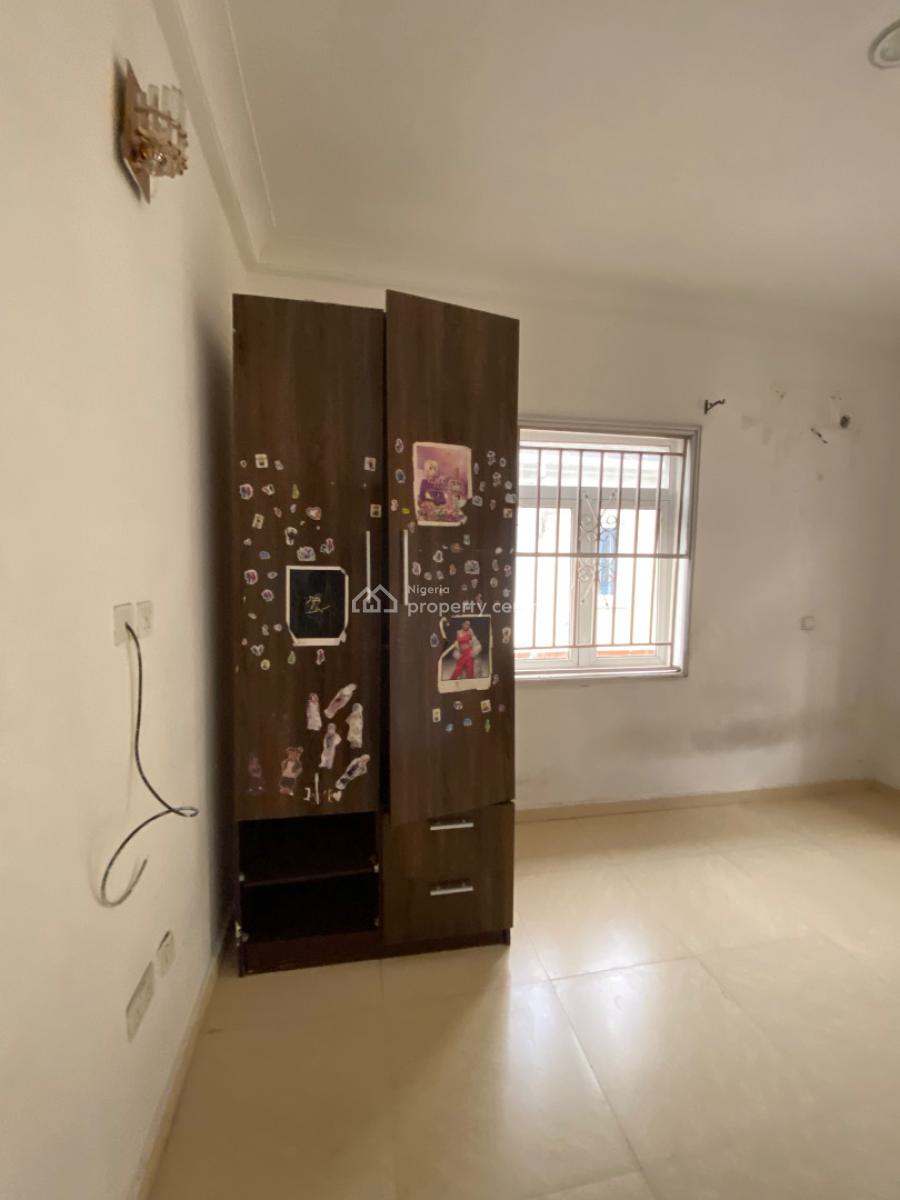 Roomy One Bedroom Shared Apartment, Chevron, Lekki, Lagos, House for Rent