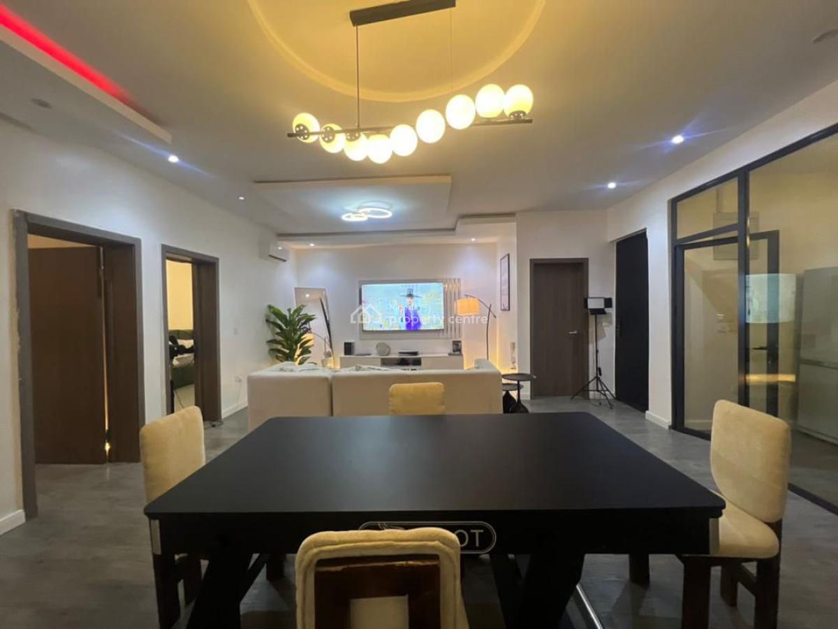 Our Luxurious Two Bedroom Apartment with Ps5, Pool and Gym., Victoria Island (vi), Lagos, House Short Let