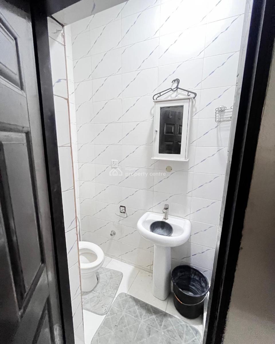 Lovely 2 Bedroom Apartment, Oral Estate, Lekki, Lagos, Block of Flats for Sale