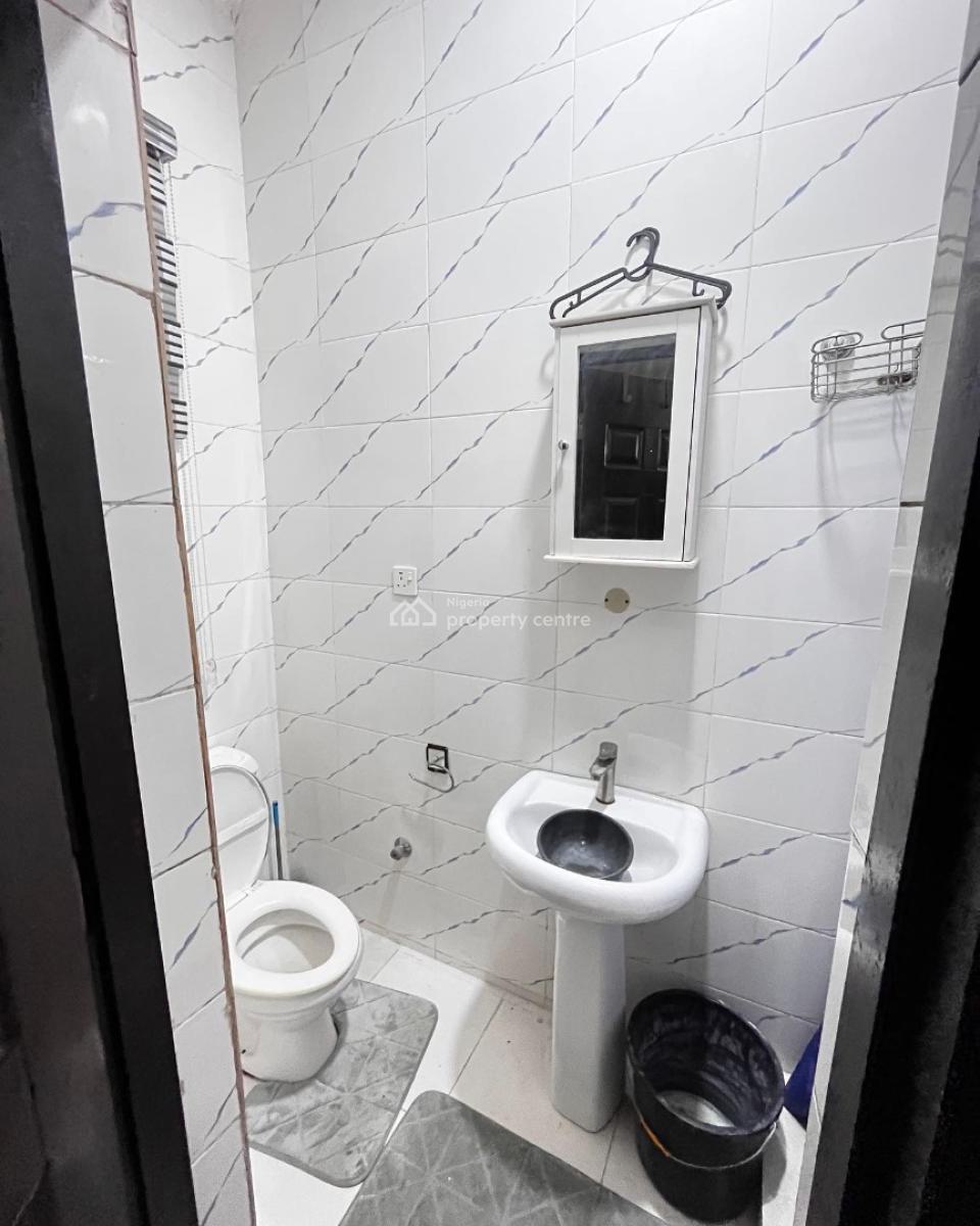 Lovely 2 Bedroom Apartment, Oral Estate, Lekki, Lagos, Block of Flats for Sale