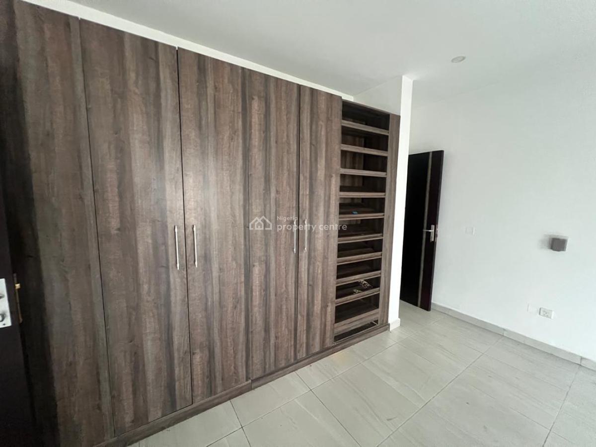 Nice 3-bedroom Apartment, Lekki Phase 1, Lekki Phase 1, Lekki, Lagos, Flat / Apartment for Rent