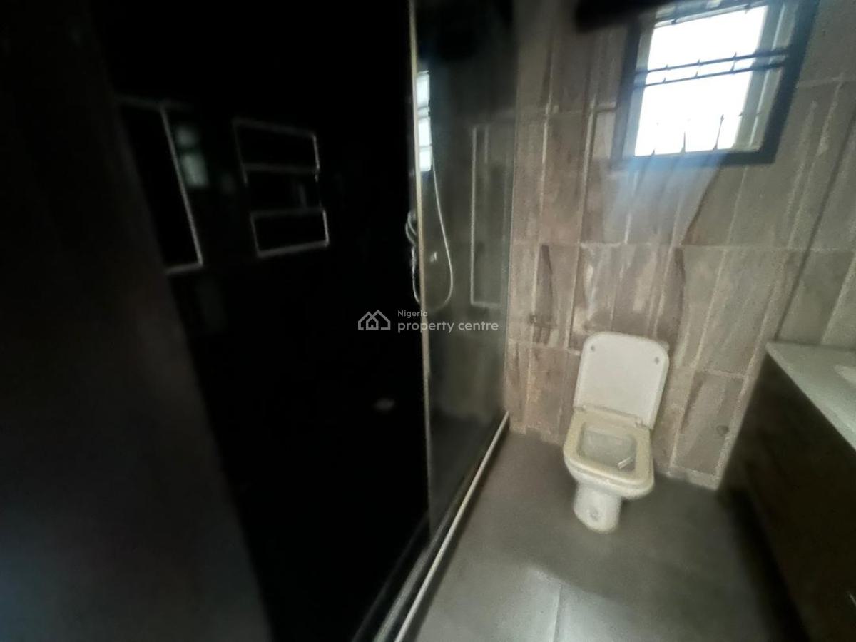 Nice 3-bedroom Apartment, Lekki Phase 1, Lekki Phase 1, Lekki, Lagos, Flat / Apartment for Rent