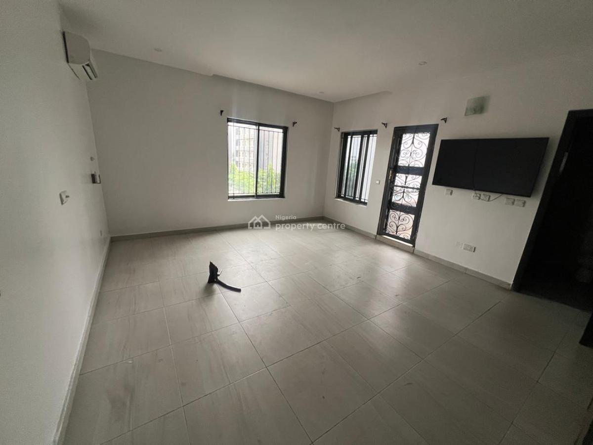 Nice 3-bedroom Apartment, Lekki Phase 1, Lekki Phase 1, Lekki, Lagos, Flat / Apartment for Rent