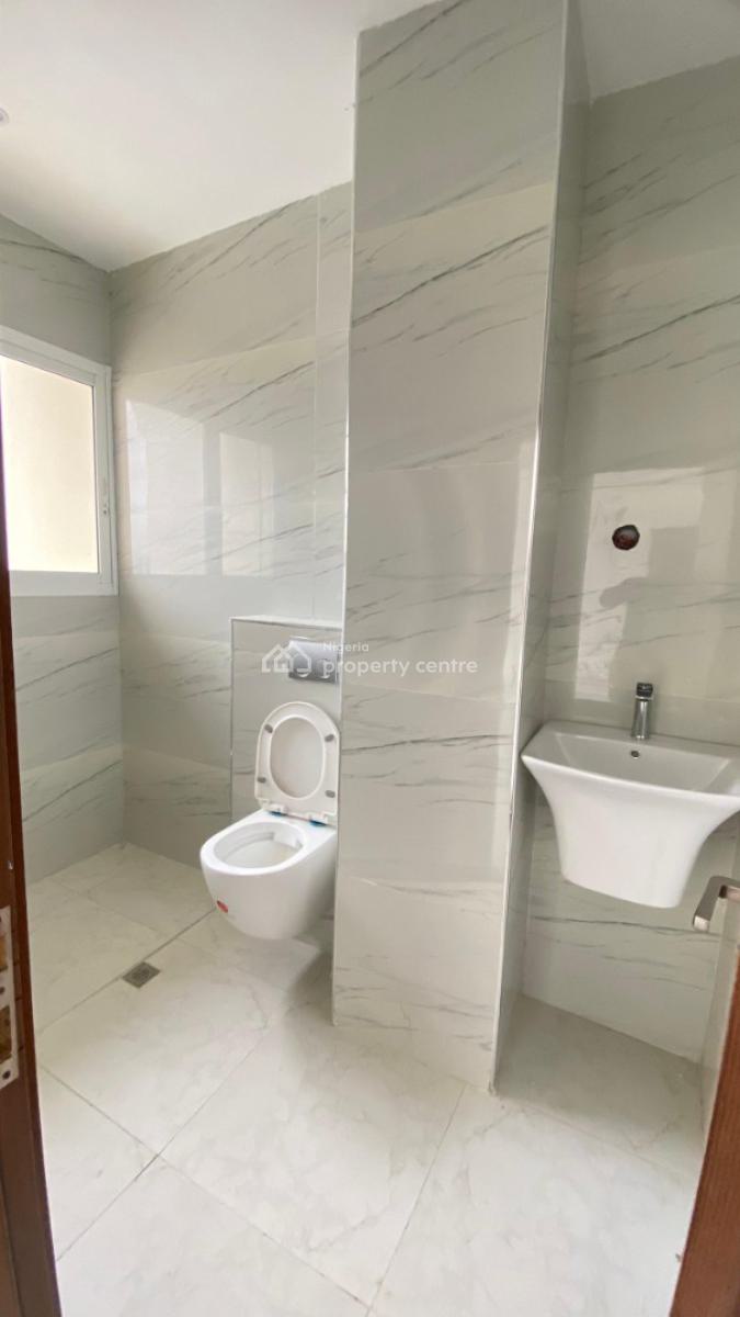Spacious and Fully Serviced 4brm Penthouse with Elevator Gym and Pool, Victoria Island, Victoria Island (vi), Lagos, Flat / Apartment for Sale