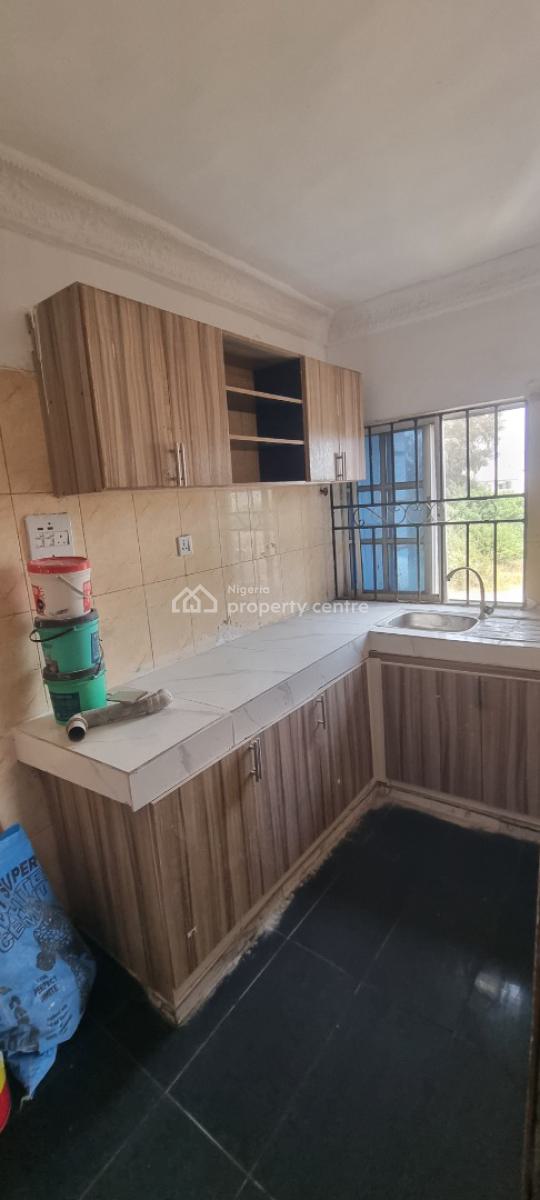 Well Renovated and Spacious Mini Flat, Okunajah, Eti-osa, Lekki, Lagos, Mini Flat (room and Parlour) for Rent