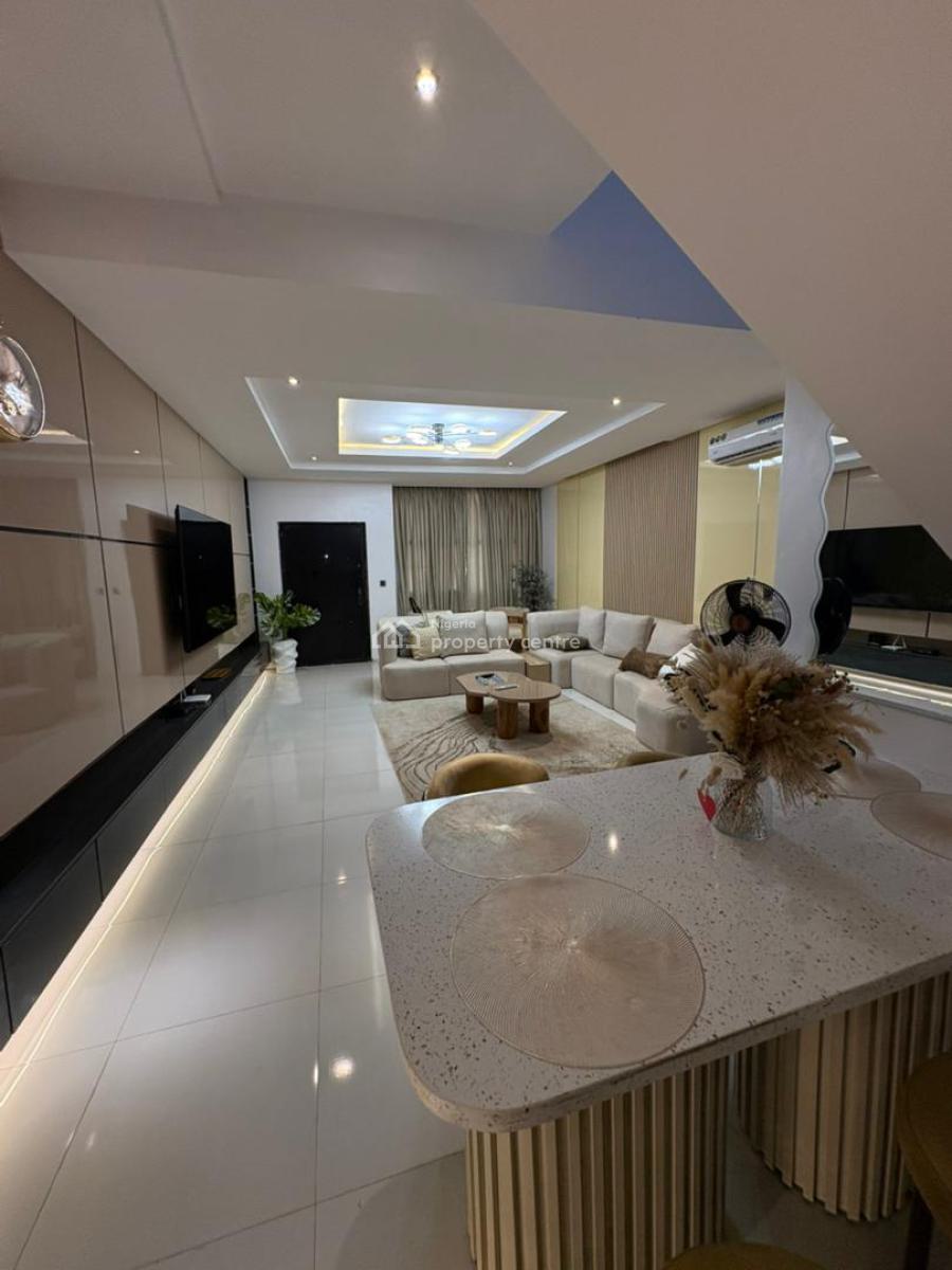 Ultra-luxurious 2 Bedroom Maisonette with Mini-aquarium, Lekki Phase 1, Lekki, Lagos, Flat / Apartment Short Let