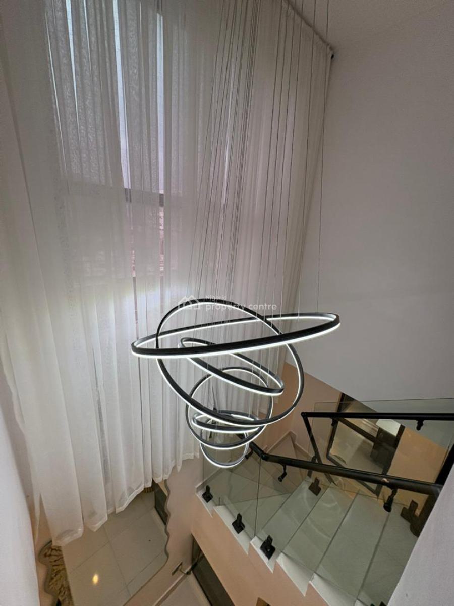 Ultra-luxurious 2 Bedroom Maisonette with Mini-aquarium, Lekki Phase 1, Lekki, Lagos, Flat / Apartment Short Let