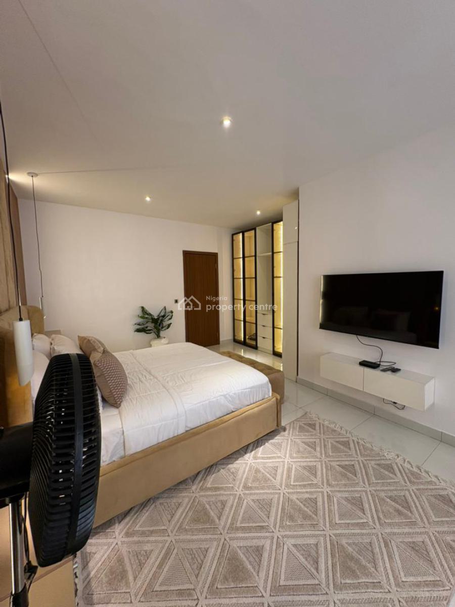 Ultra-luxurious 2 Bedroom Maisonette with Mini-aquarium, Lekki Phase 1, Lekki, Lagos, Flat / Apartment Short Let