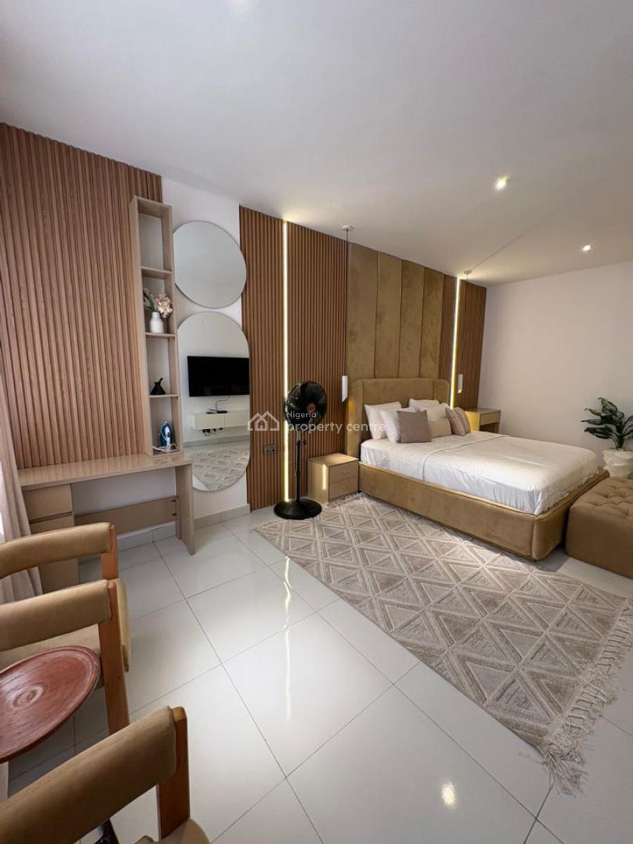 Ultra-luxurious 2 Bedroom Maisonette with Mini-aquarium, Lekki Phase 1, Lekki, Lagos, Flat / Apartment Short Let