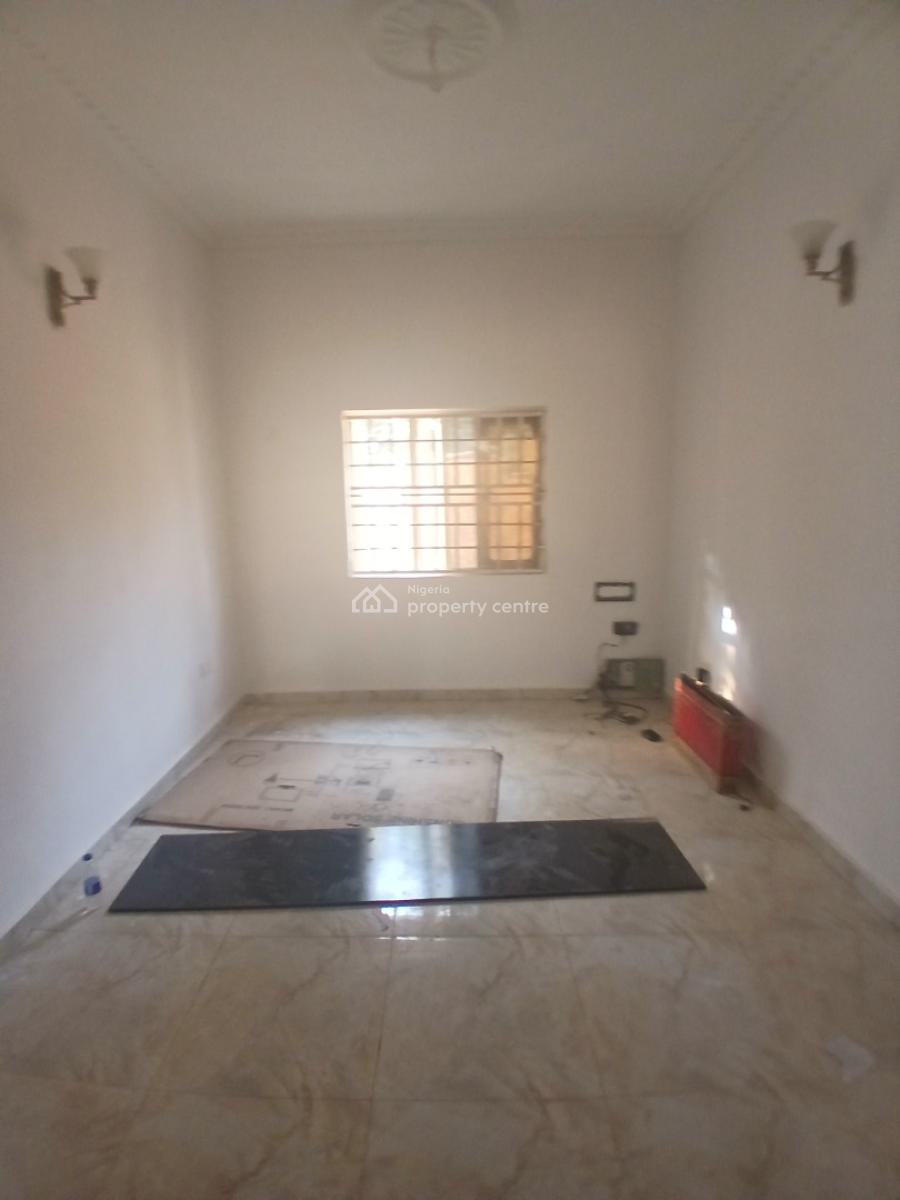 Newly Renovated 2 Bedrooms Flat En Suite, Gaduwa, Abuja, Flat / Apartment for Rent
