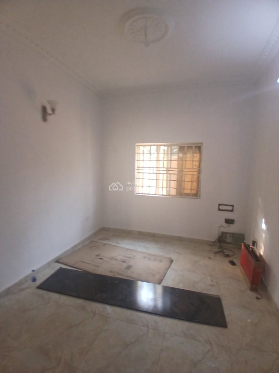 Newly Renovated 2 Bedrooms Flat En Suite, Gaduwa, Abuja, Flat / Apartment for Rent