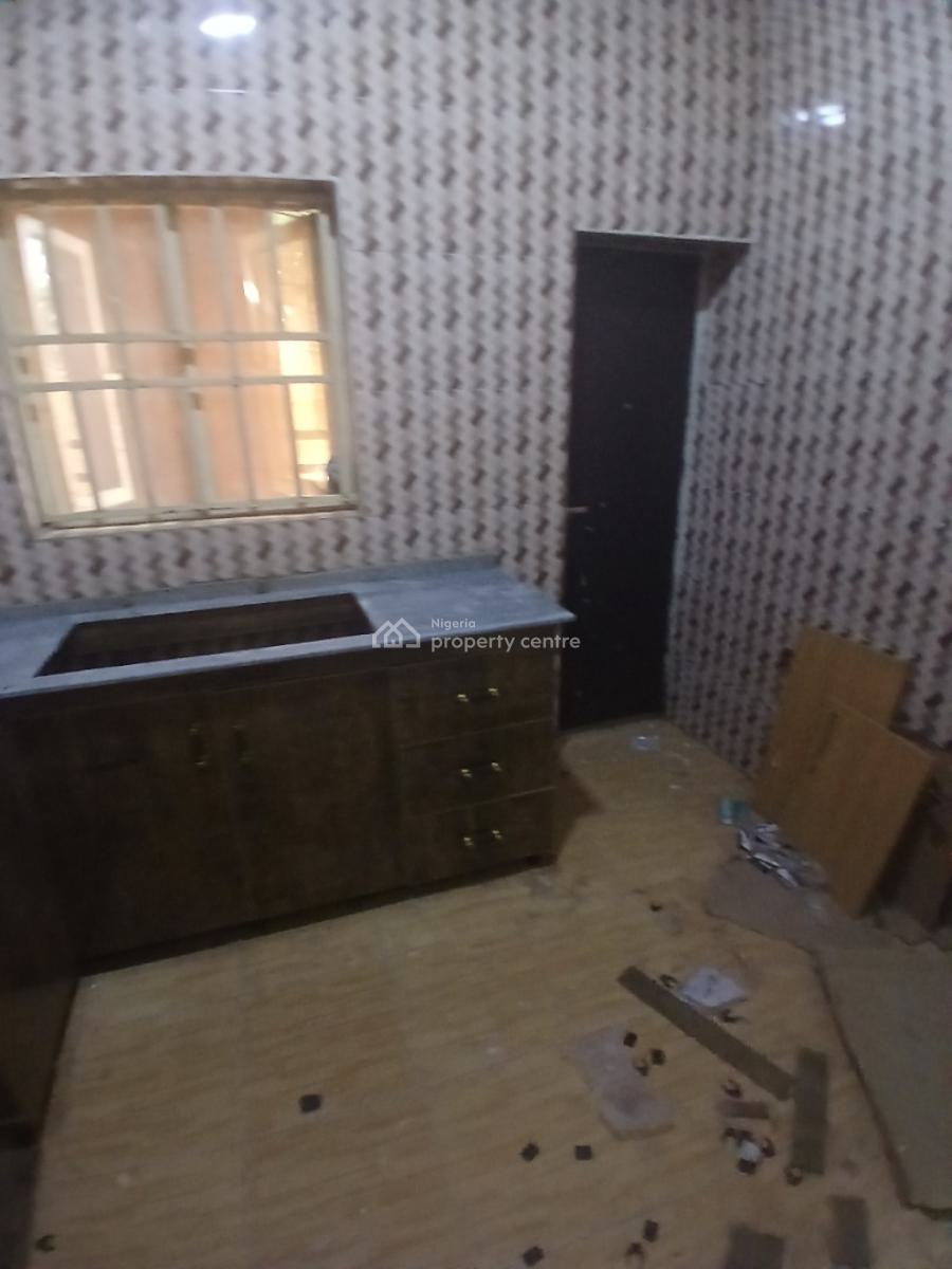 Newly Renovated 2 Bedrooms Flat En Suite, Gaduwa, Abuja, Flat / Apartment for Rent