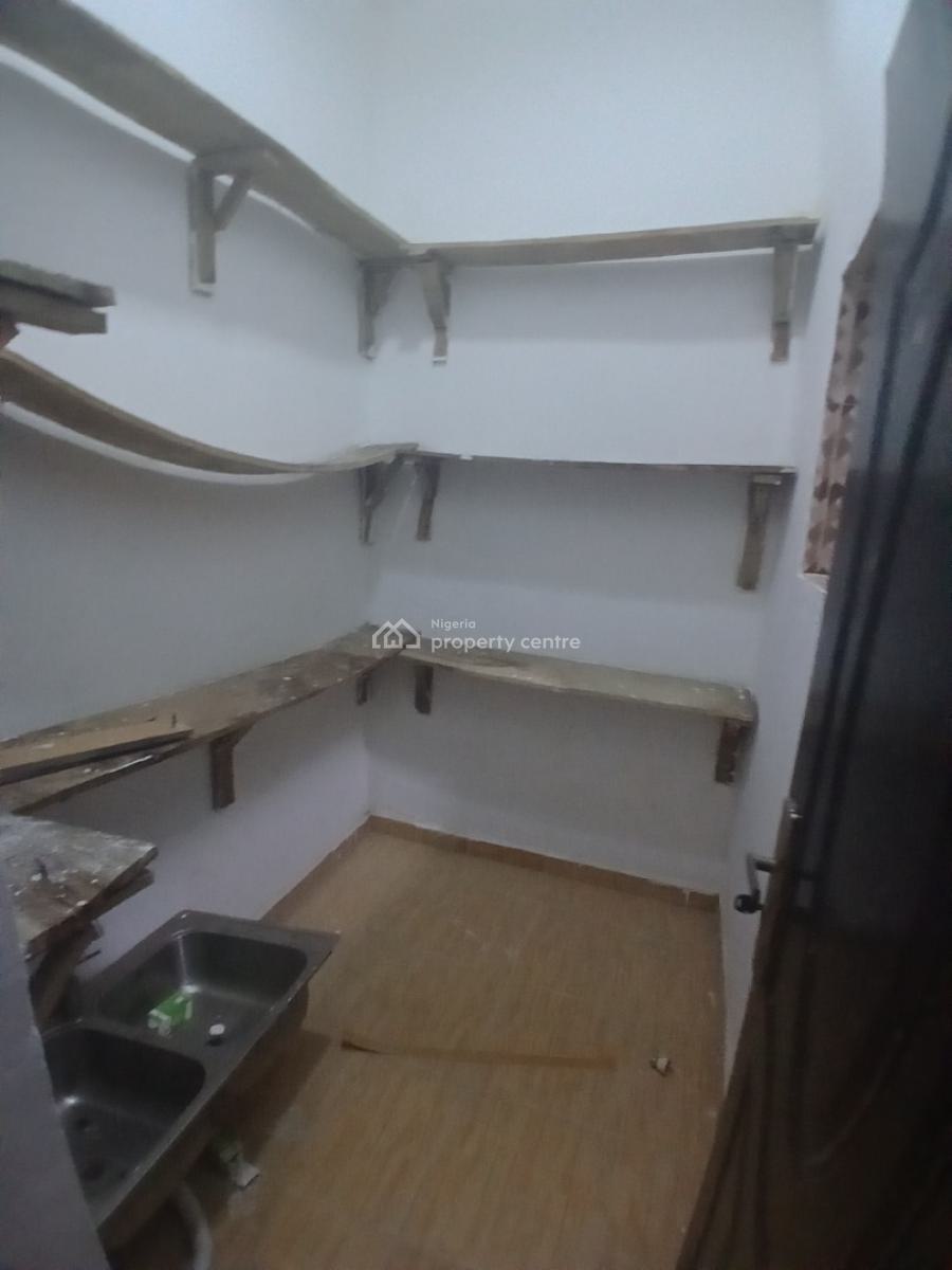 Newly Renovated 2 Bedrooms Flat En Suite, Gaduwa, Abuja, Flat / Apartment for Rent