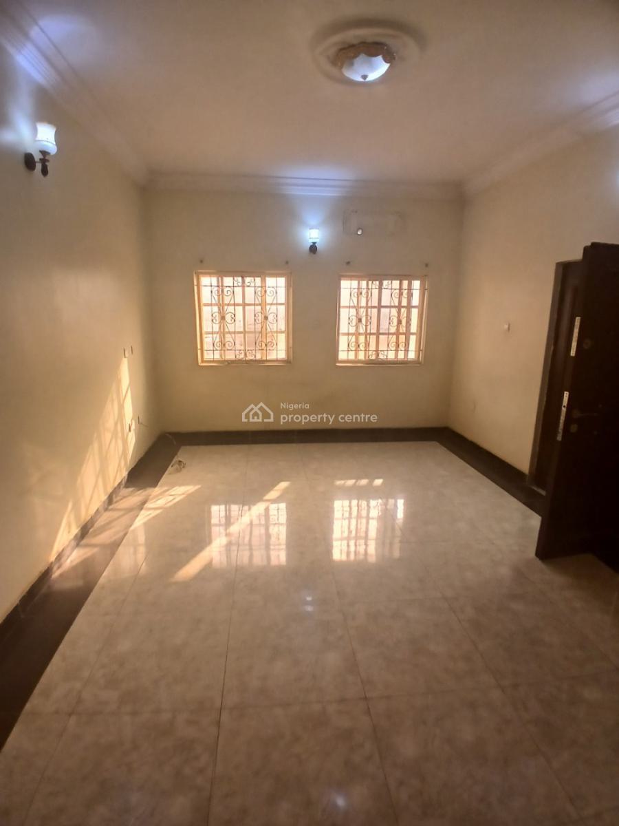 2 Bedrooms Flat En Suite in an Estate, Gaduwa, Abuja, Flat / Apartment for Rent