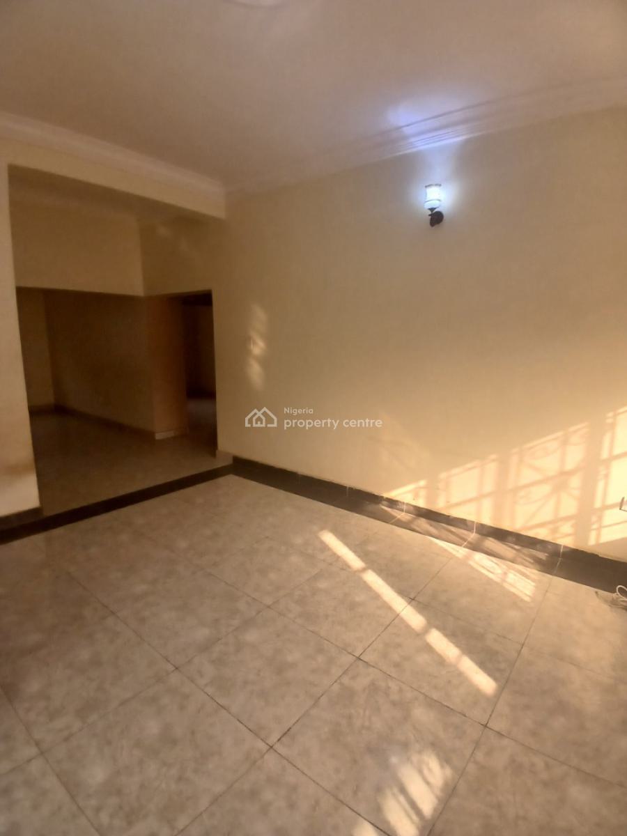 2 Bedrooms Flat En Suite in an Estate, Gaduwa, Abuja, Flat / Apartment for Rent