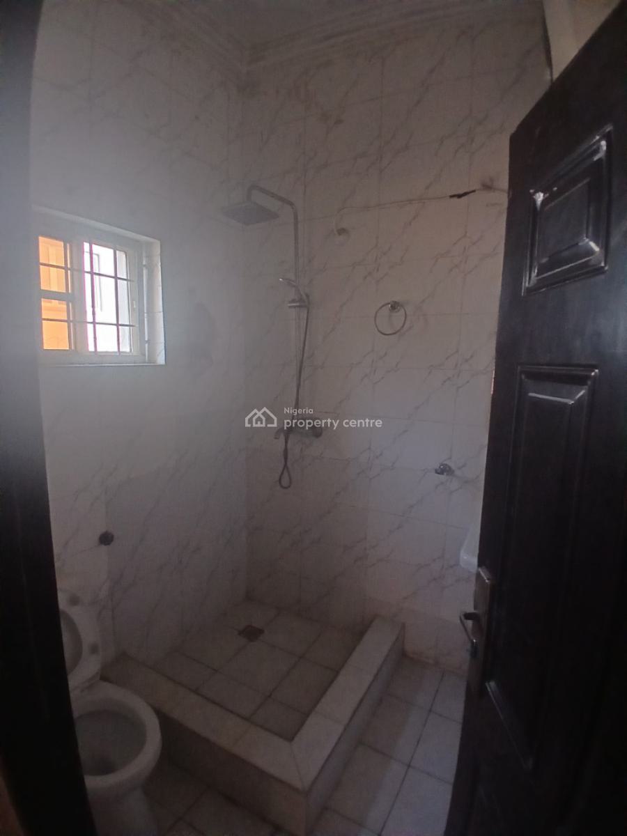 2 Bedrooms Flat En Suite in an Estate, Gaduwa, Abuja, Flat / Apartment for Rent