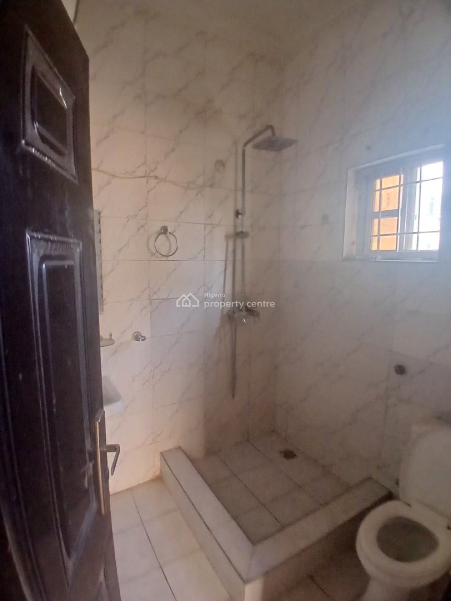 2 Bedrooms Flat En Suite in an Estate, Gaduwa, Abuja, Flat / Apartment for Rent