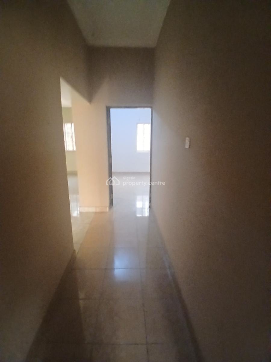 2 Bedrooms Flat En Suite in an Estate, Gaduwa, Abuja, Flat / Apartment for Rent