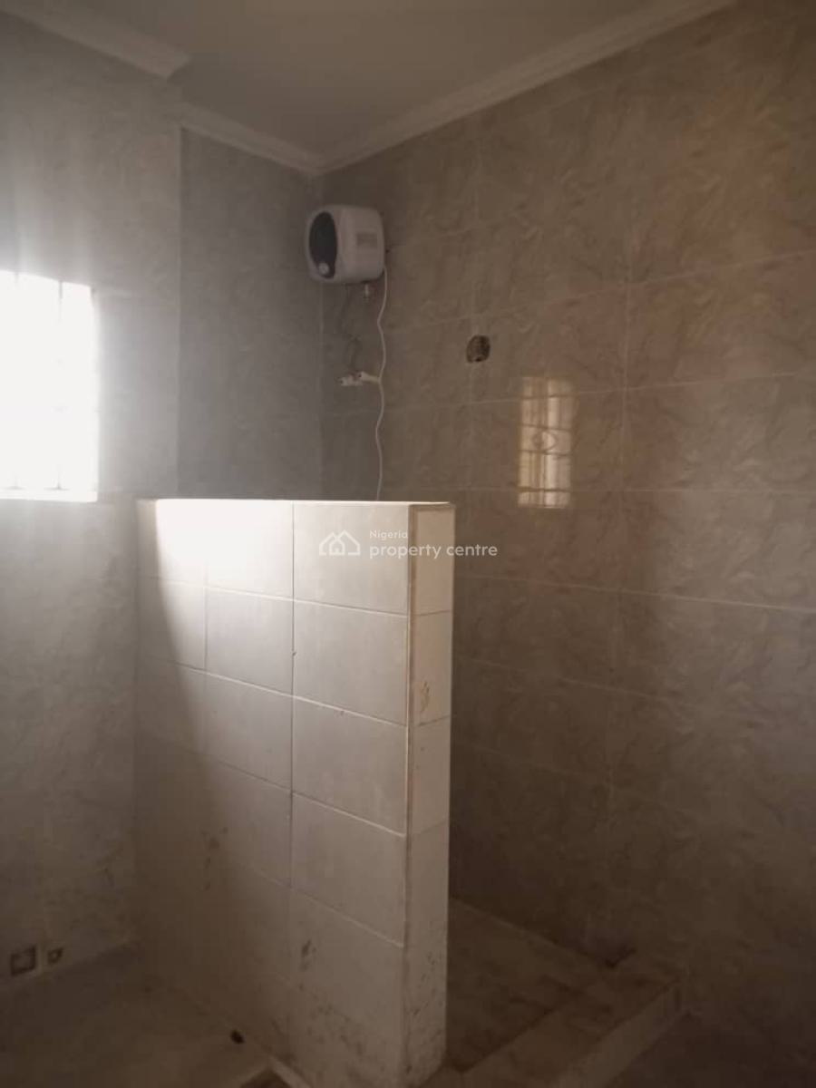 Clean 3bedroom Flat with Bq, Off Kunsela Road, Ikate Elegushi, Lekki, Lagos, Flat / Apartment for Rent