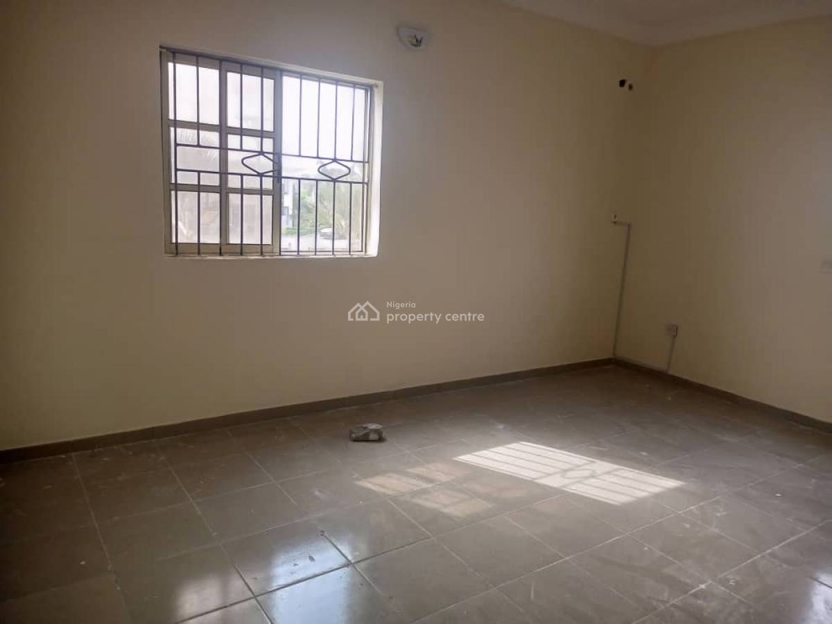 Clean 3bedroom Flat with Bq, Off Kunsela Road, Ikate Elegushi, Lekki, Lagos, Flat / Apartment for Rent