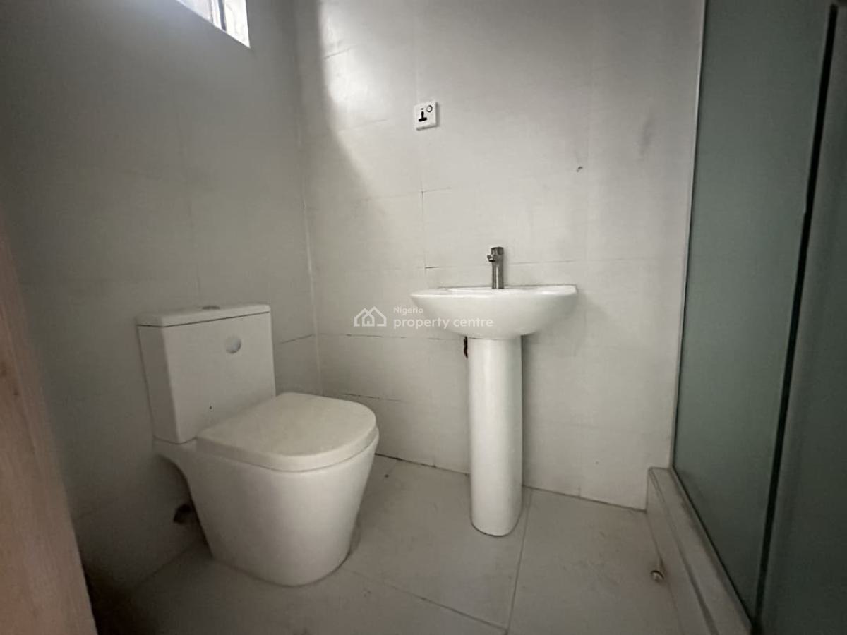 4bedroom Semi Detached Duplex in Royal Pine Estate Self Compound, Royal Pine Estate, Lekki Lagos Nigeria, Lekki, Lagos, Semi-detached Duplex for Rent