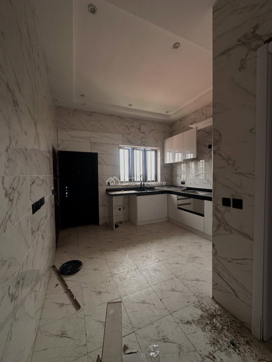 Massive 3 Bedroom Apartment with Pool & Elevator, Lekki Right, Lekki Phase 1, Lekki, Lagos, Flat / Apartment for Rent