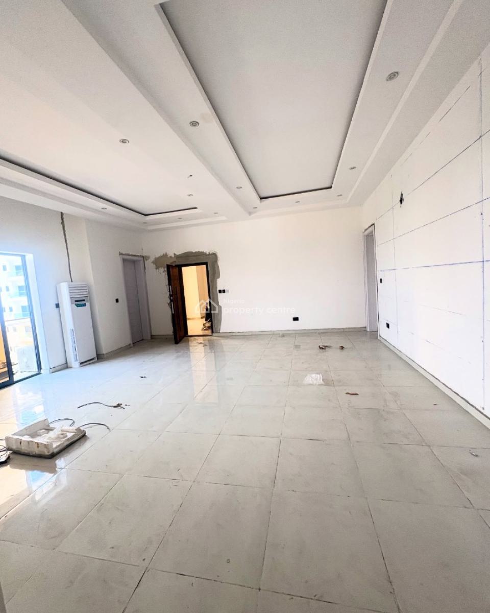 Massive 3 Bedroom Apartment with Pool & Elevator, Lekki Right, Lekki Phase 1, Lekki, Lagos, Flat / Apartment for Rent