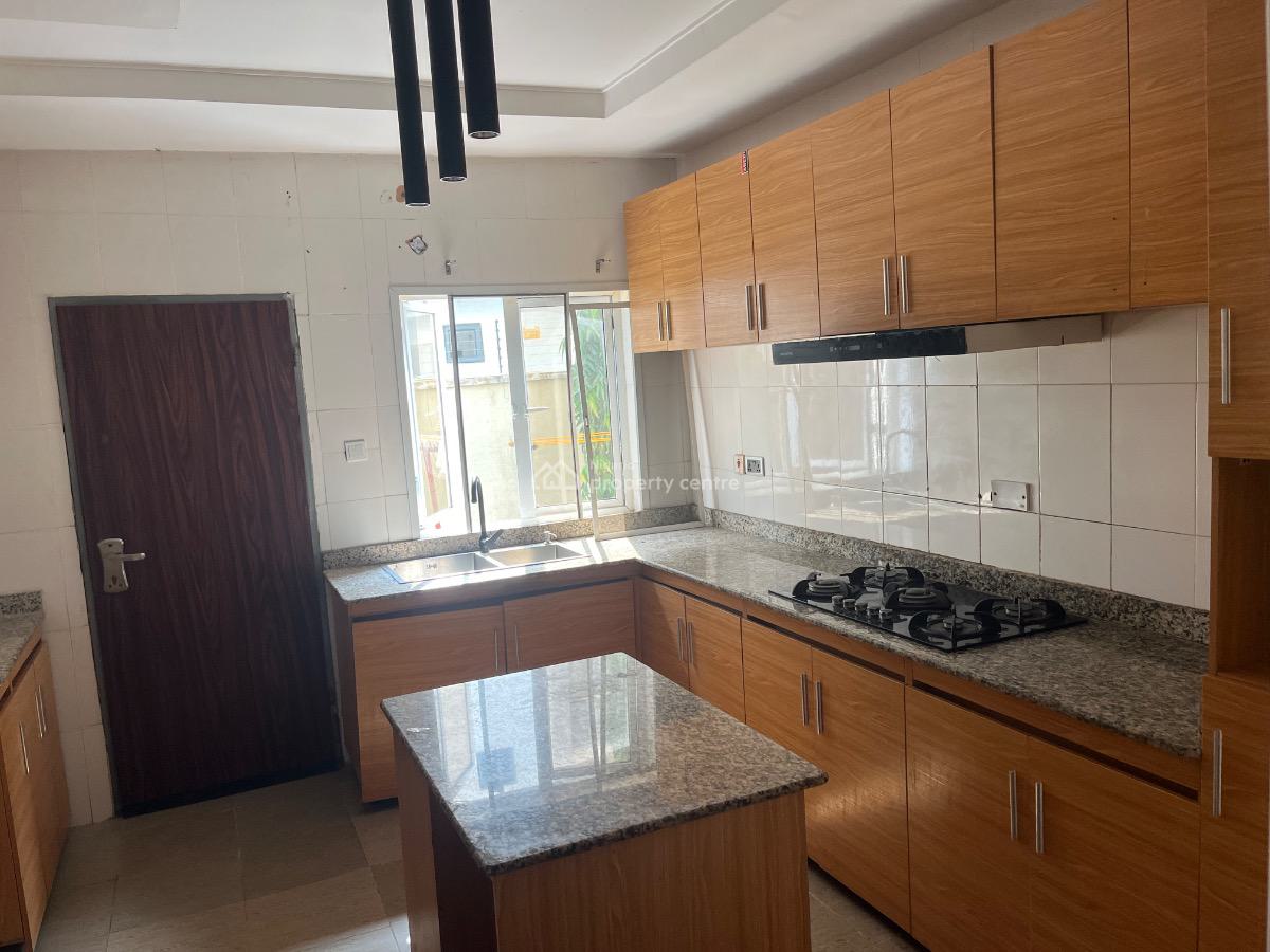 a Well Maintained 4 Bedroom Semi Detached House with a Room Bq, Lekki Phase 1, Lekki, Lagos, Semi-detached Duplex for Rent