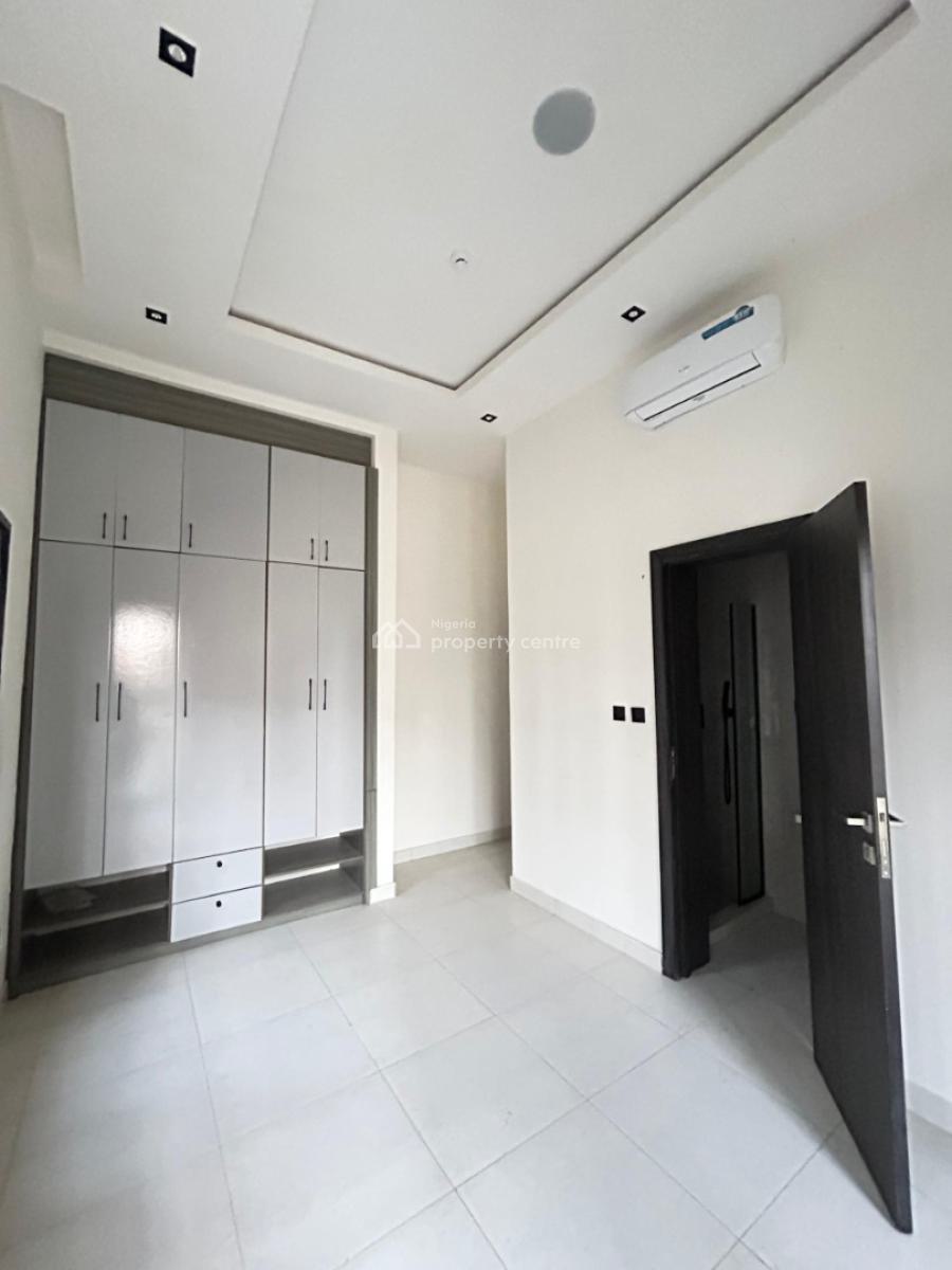 2bedroom Apartment with Bq in a Secured Estate, Lekki Phase 1, Lekki, Lagos, Flat / Apartment for Rent