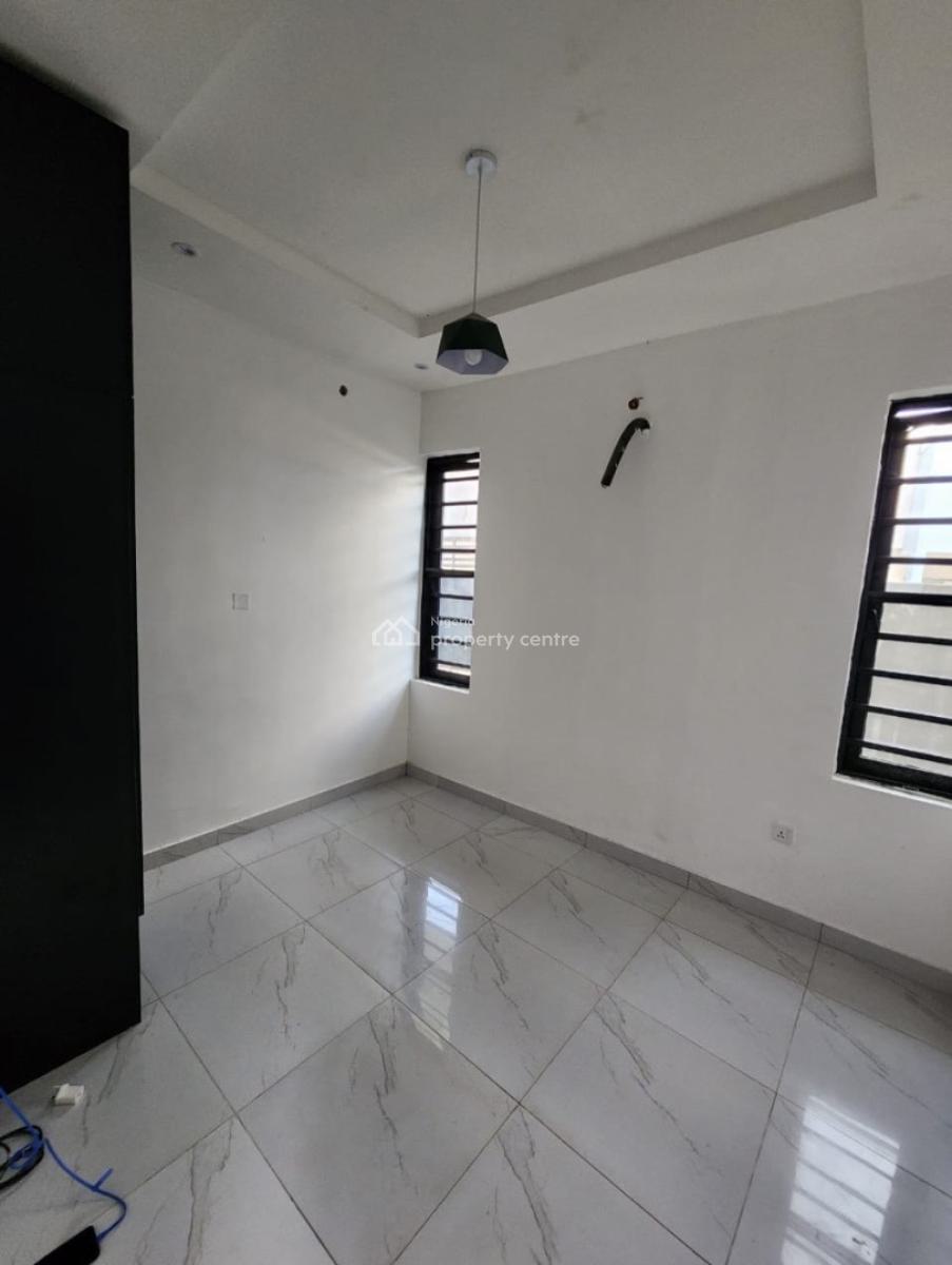 2 Bedroom Apartment with Spacious Rooms, 2 Bedroom Apartment for Rent, Ologolo, Lekki, Lagos, Flat / Apartment for Rent