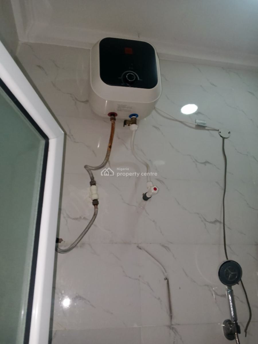 Spacious and Standard Miniflat Available in a Serene Area., Alagomeji, Alagomeji, Yaba, Lagos, Mini Flat (room and Parlour) for Rent