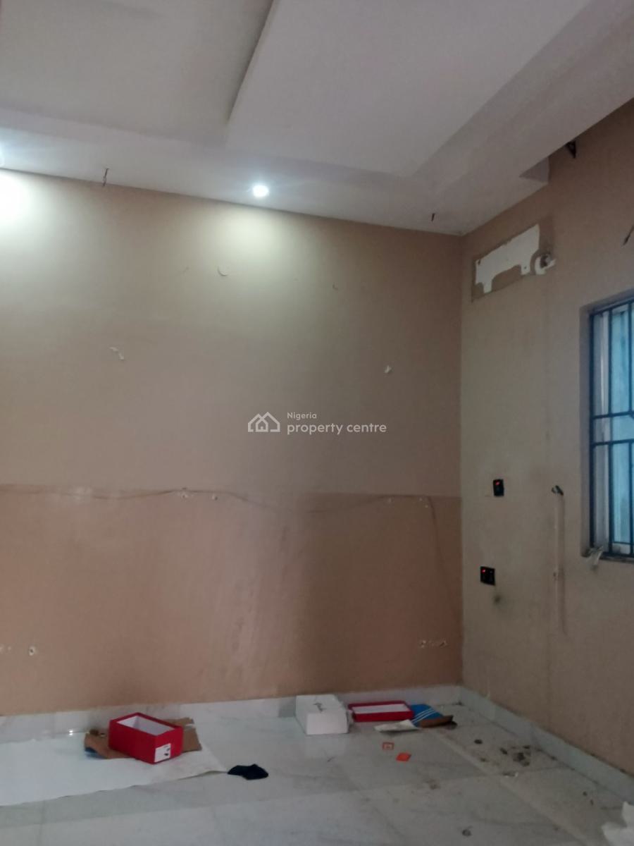 Spacious and Standard Miniflat Available in a Serene Area., Alagomeji, Alagomeji, Yaba, Lagos, Mini Flat (room and Parlour) for Rent