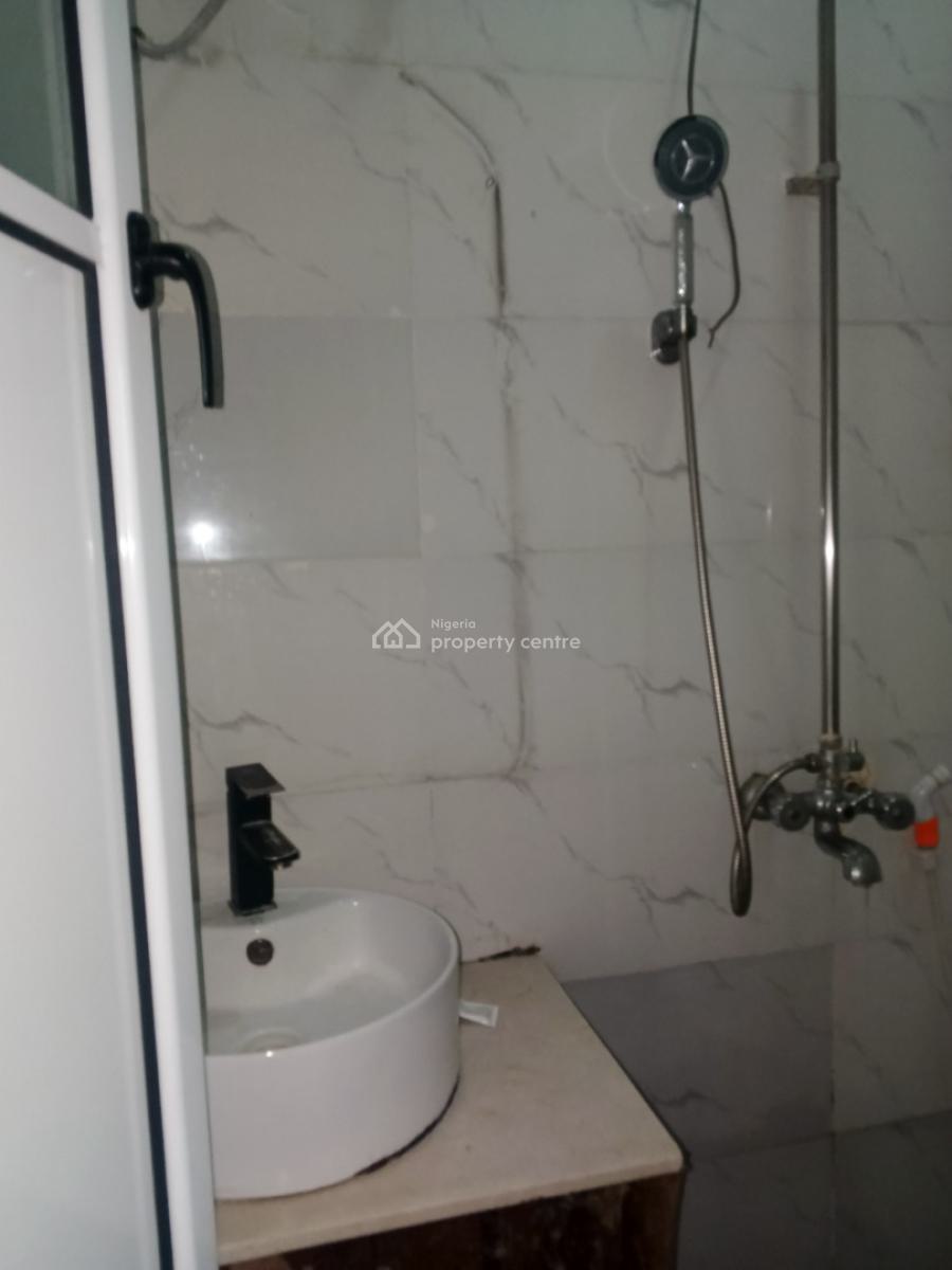 Spacious and Standard Miniflat Available in a Serene Area., Alagomeji, Alagomeji, Yaba, Lagos, Mini Flat (room and Parlour) for Rent