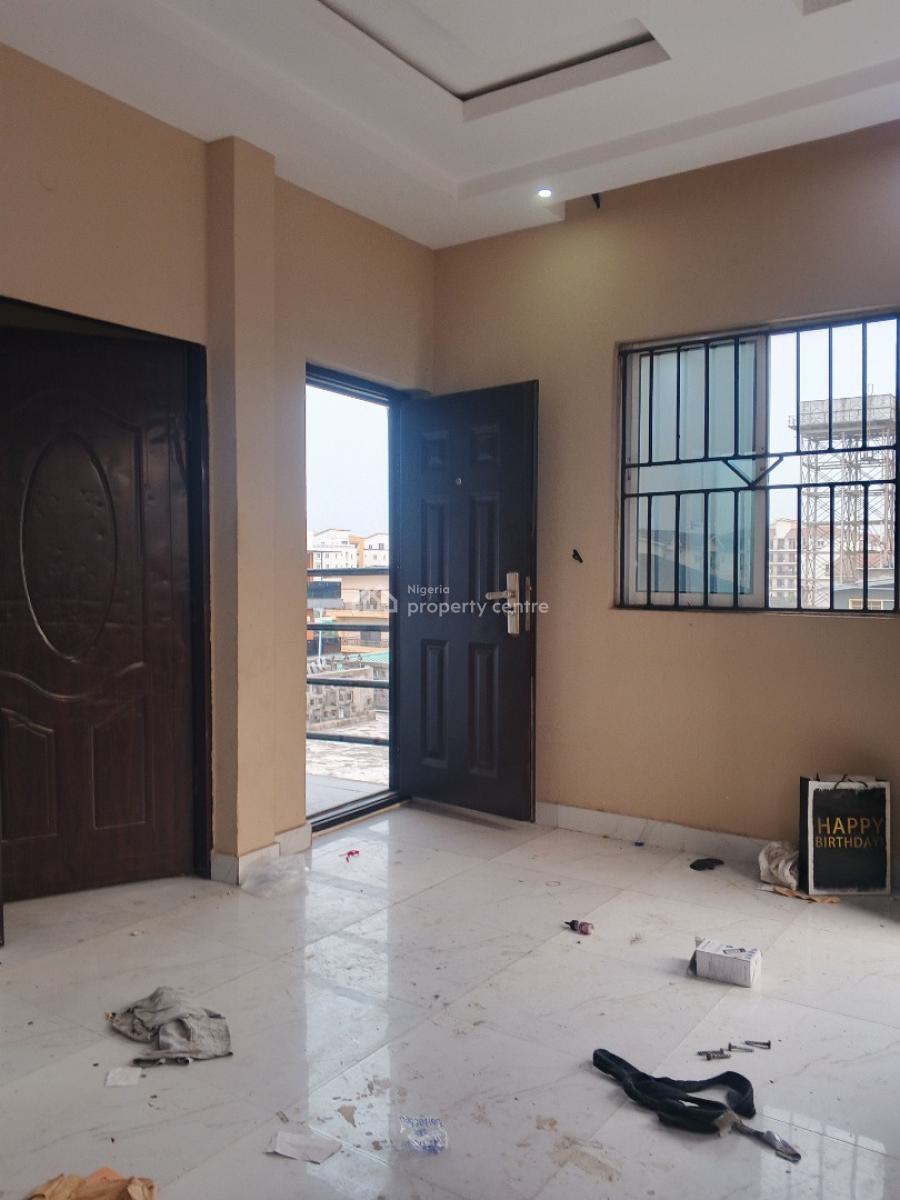 Spacious and Standard Miniflat Available in a Serene Area., Alagomeji, Alagomeji, Yaba, Lagos, Mini Flat (room and Parlour) for Rent