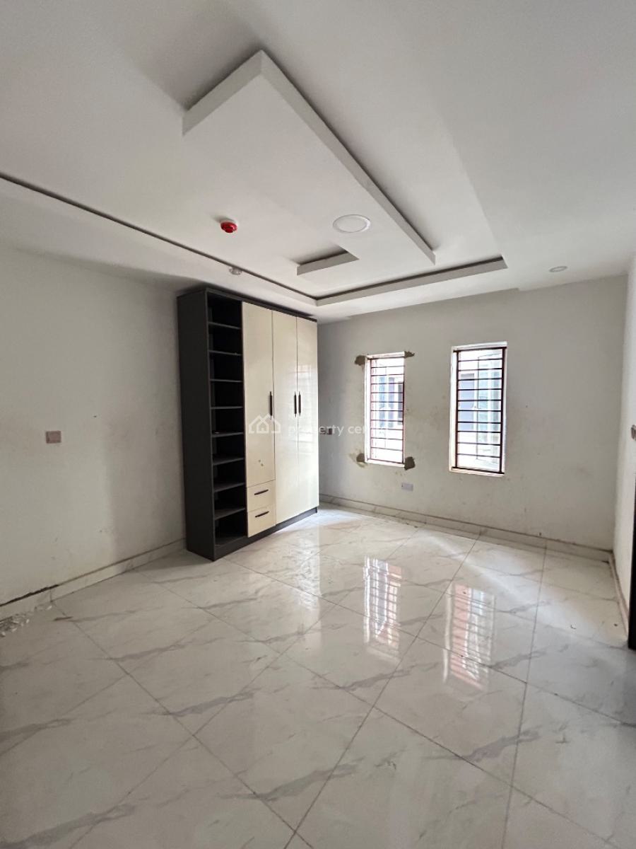 2 Bedroom Apartment with Bq, Lekki Phase 1, Lekki, Lagos, Flat / Apartment for Rent