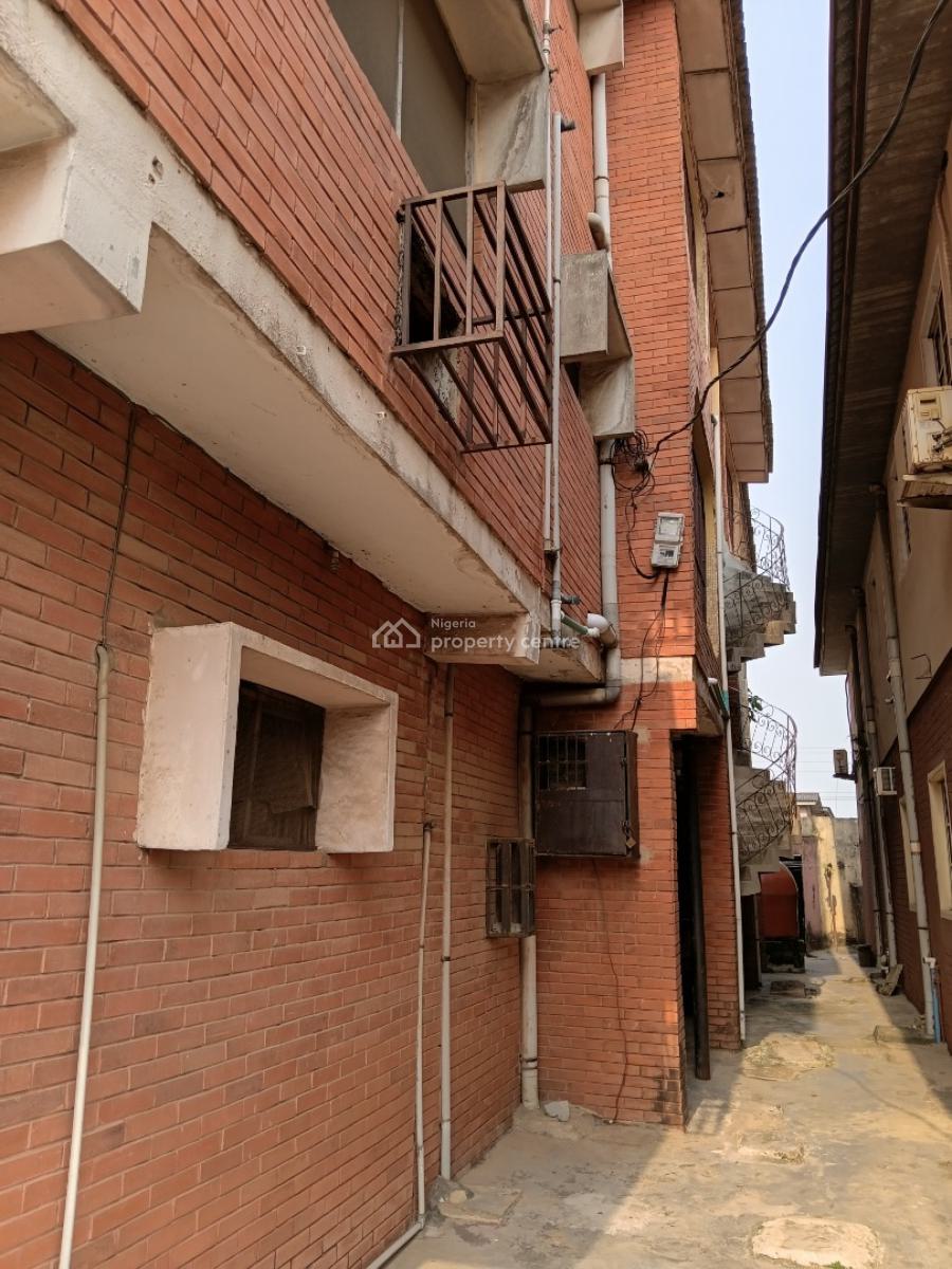 5 Units of 2 Bedroom Flat, Egbeda, Alimosho, Lagos, Block of Flats for Sale