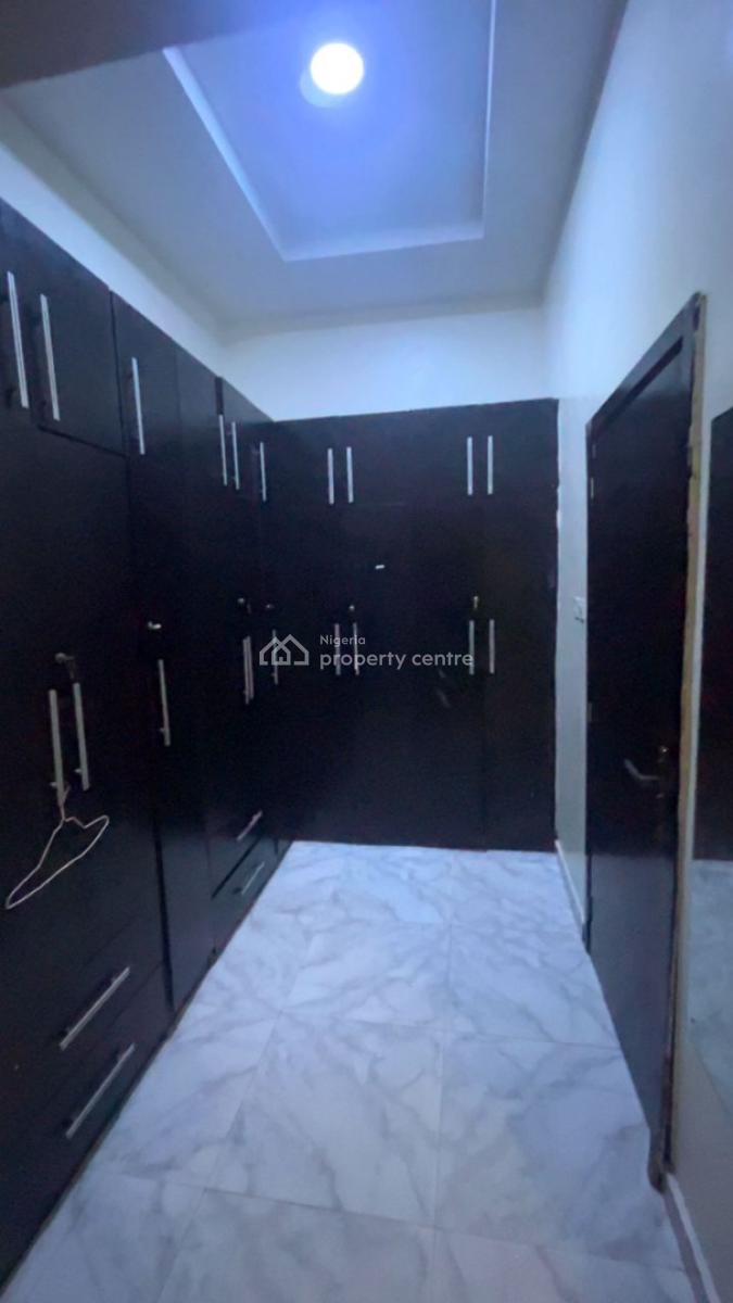 Monthly Furnished Single Room, Off Kunsela Road, Ikate, Lekki, Lagos, Flat / Apartment for Rent