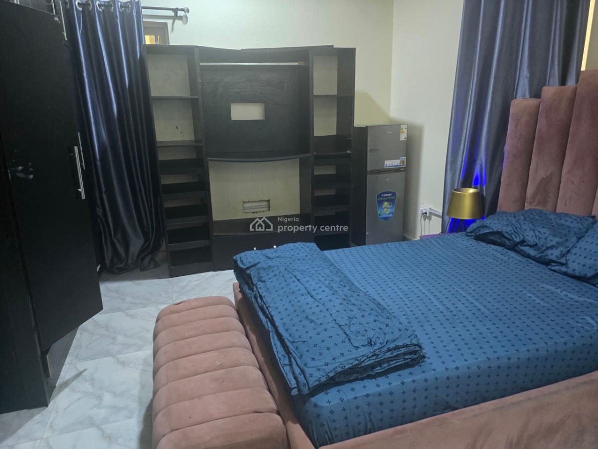 Monthly Furnished Single Room, Off Kunsela Road, Ikate, Lekki, Lagos, Flat / Apartment for Rent