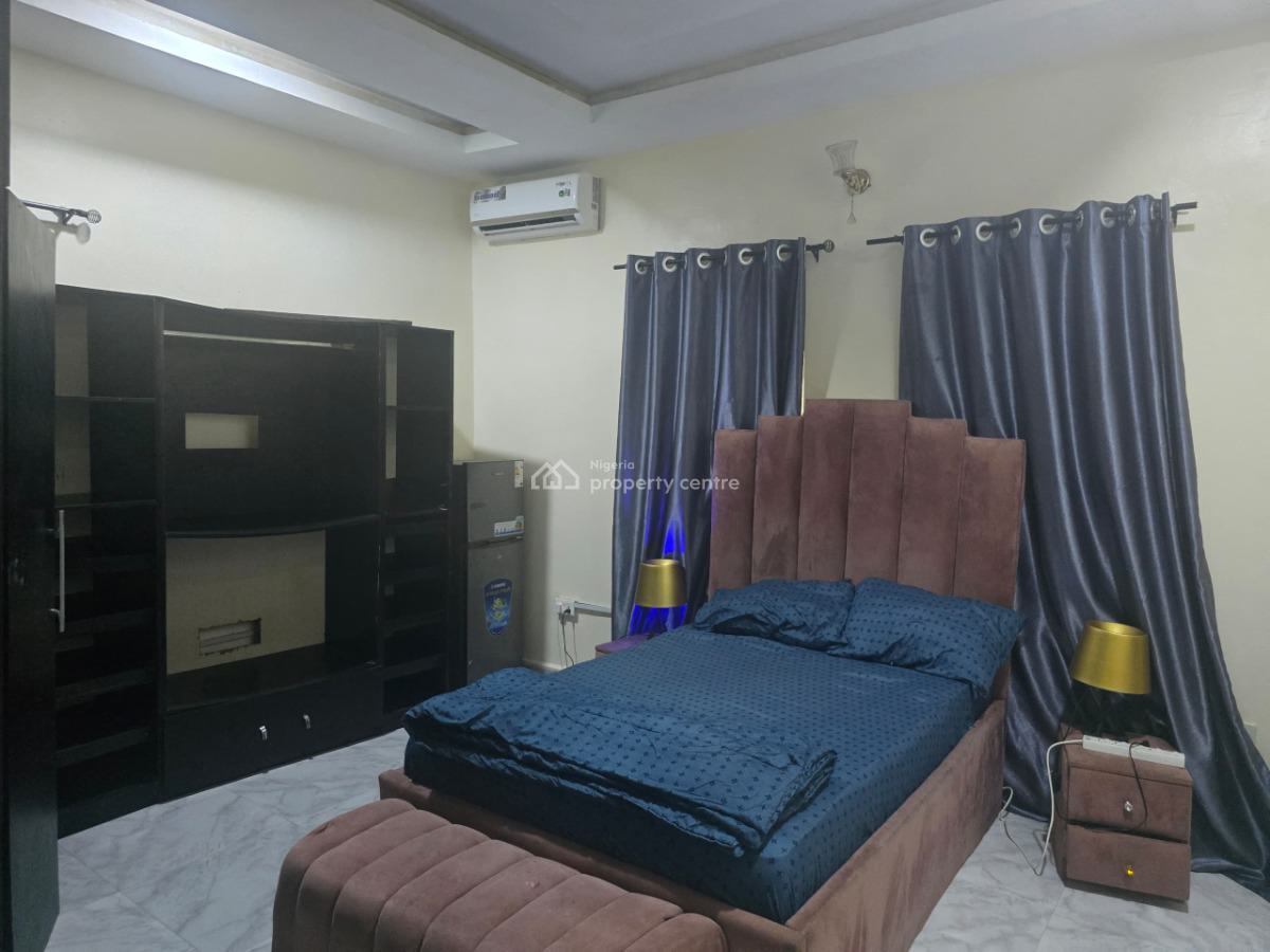Monthly Furnished Single Room, Off Kunsela Road, Ikate, Lekki, Lagos, Flat / Apartment for Rent