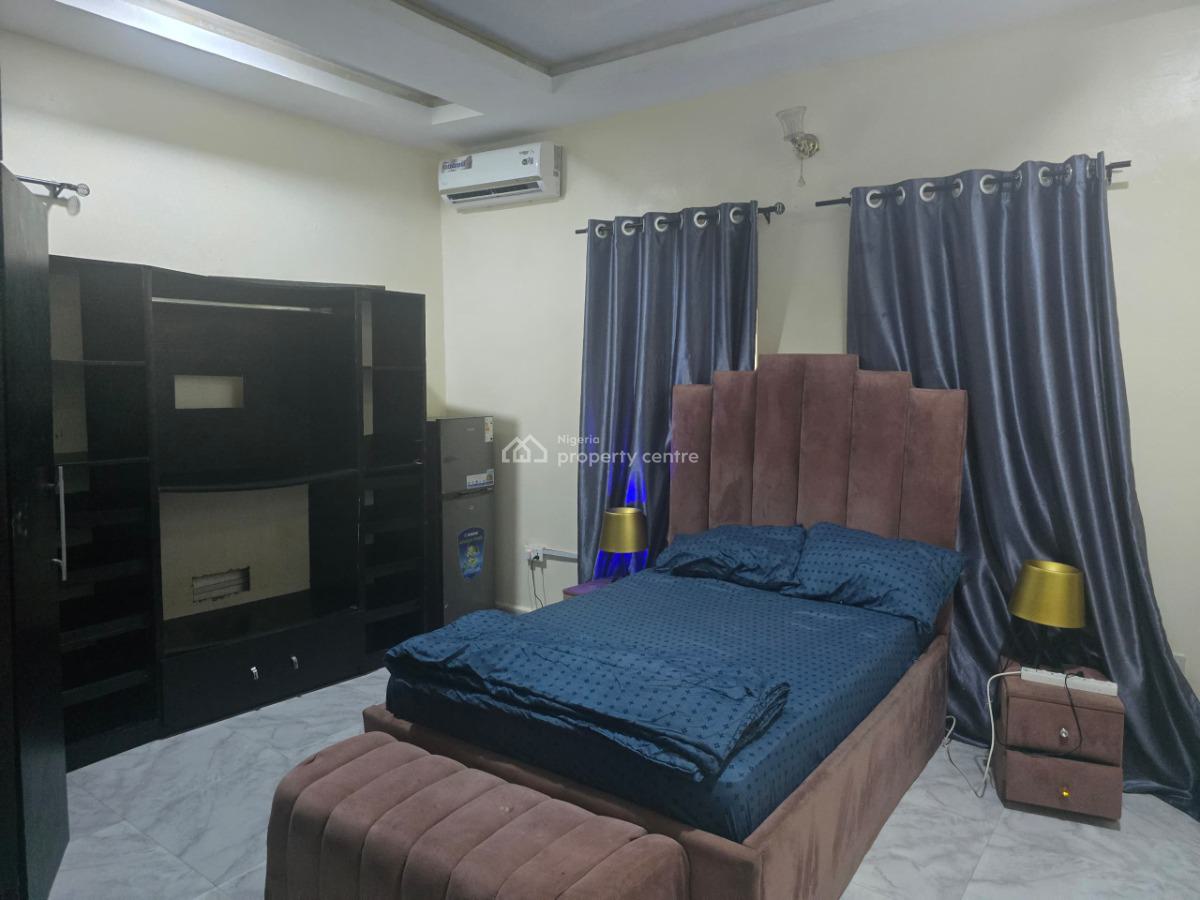 Monthly Furnished Single Room, Off Kunsela Road, Ikate, Lekki, Lagos, Flat / Apartment for Rent