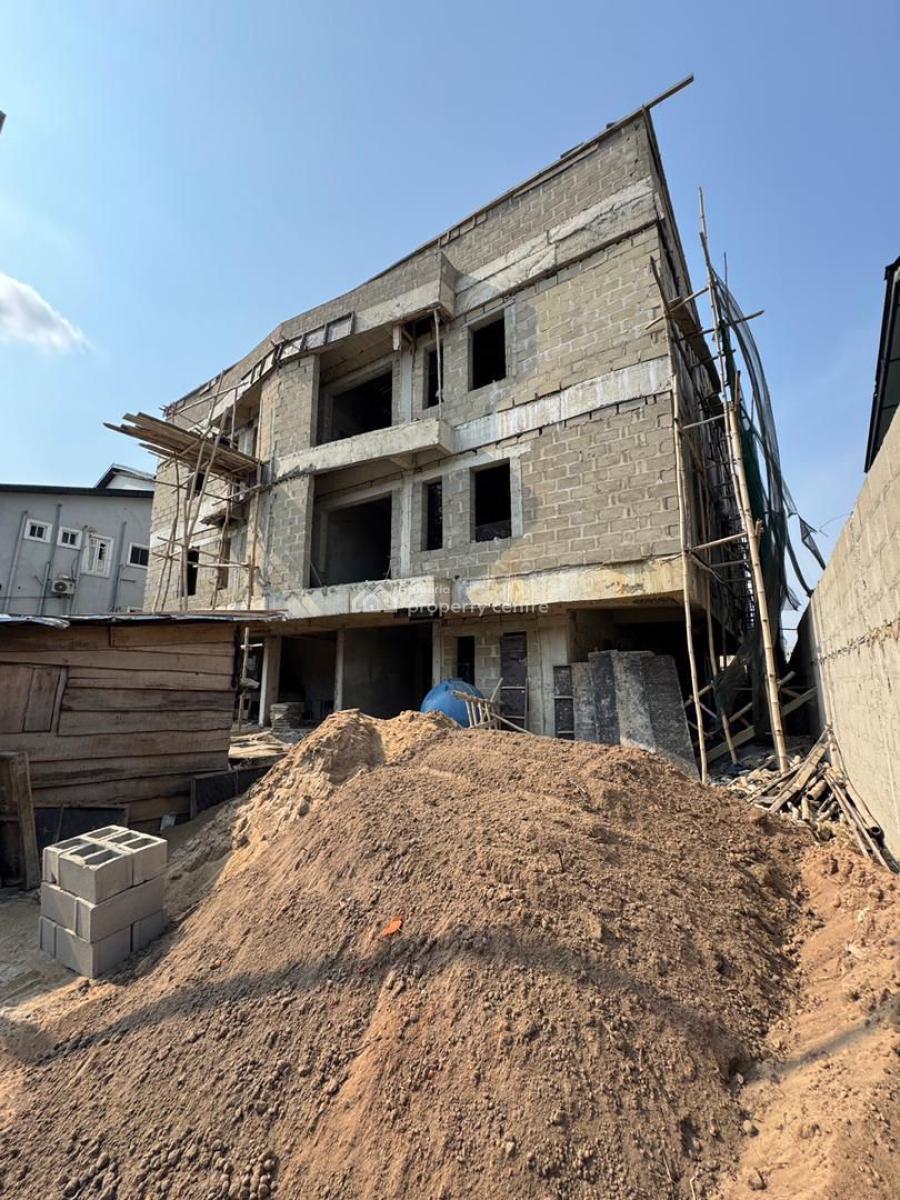 2 Bedroom Apartment with Bq, Yaba, Lagos, House for Sale