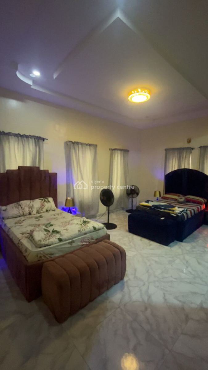 Monthly Furnished  Single Room with 2 Bed in It, Off Kunsela, Ikate Elegushi, Lekki, Lagos, Flat / Apartment for Rent